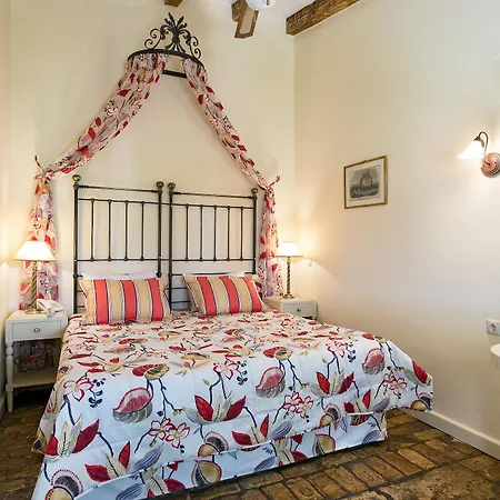 Fundana Hotel apartamentowy 4*